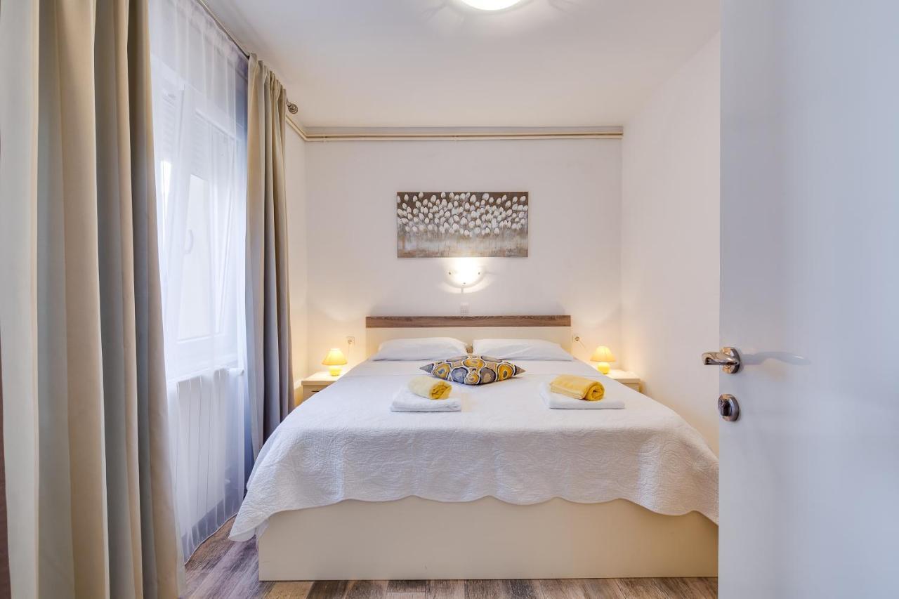 Juric Apartments-Rab Palit Luaran gambar