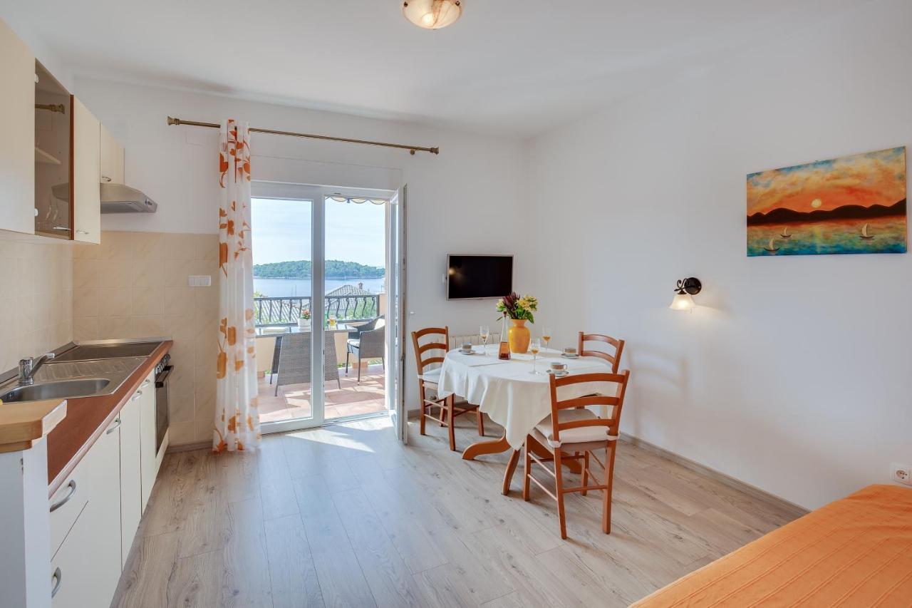 Juric Apartments-Rab Palit Luaran gambar